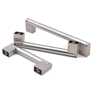 Furnitur Stainless Steel pegangan pintu kabinet u-bar pegangan tarik Laci kabinet berongga - Product Image 1