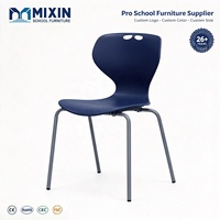 Chaise d'école ergonomique empilable pour élèves du primaire et du collège, idéale pour la salle de classe, l'étude, la lecture, l'écriture et la pratique.