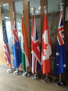 Giảm Giá 2024 Tất Cả Các Nước Văn Phòng Sử Dụng Bàn Tầng Cờ Lớn Khổng Lồ Cờ Trong Nhà Sử Dụng Văn Phòng Cờ Với Cực Không Gỉ Đứng - Product Image 4