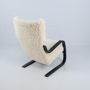 Handgefertigter Alvar <span class=keywords><strong>Aalto</strong></span> Modell 401 Lammfell-Loungesessel - Mid-Century Design Langlebige Schaumstoffpolsterung für Hotel & Zuhause 10-Jahres-Garantie - Product Image 3
