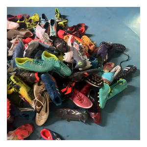 Chaussures de Football d'Occasion pour Homme en Gros Marques Internationales Originales de Chine en Ballots à Vendre - Product Image 1