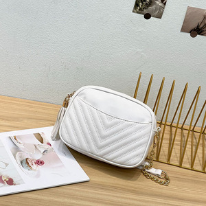 Venta al por Mayor Directa de Fábrica, Bolsos de Mujer con Cadena, Bolso de Hombro Pequeño para Mujer, Nueva Tendencia de Moda, Bolso Cuadrado Pequeño Informal para Mujer - Product Image 5