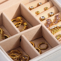 JUSN0VA Vente en gros Boucles d'oreilles créoles massives pavées plaquées or 14K PVD, étanches, hypoallergéniques, résistantes à la décoloration, pour femmes, Fournisseur d'usine OEM