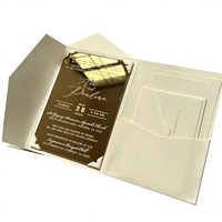 Porte-invitation de mariage en acrylique pliable sur trois volets, personnalisé en usine, haut de gamme, avec miroir et impression bronzée