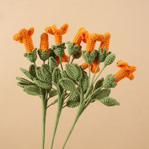 ดอกไม้ประดิษฐ์รูปดอกทรัมเป็ตถักโครเชต์ ยี่ห้อเคเซียง สีส้มใบเขียว ตกแต่งโต๊ะ ตกแต่งบ้าน ห้องนั่งเล่น - Product Image 4