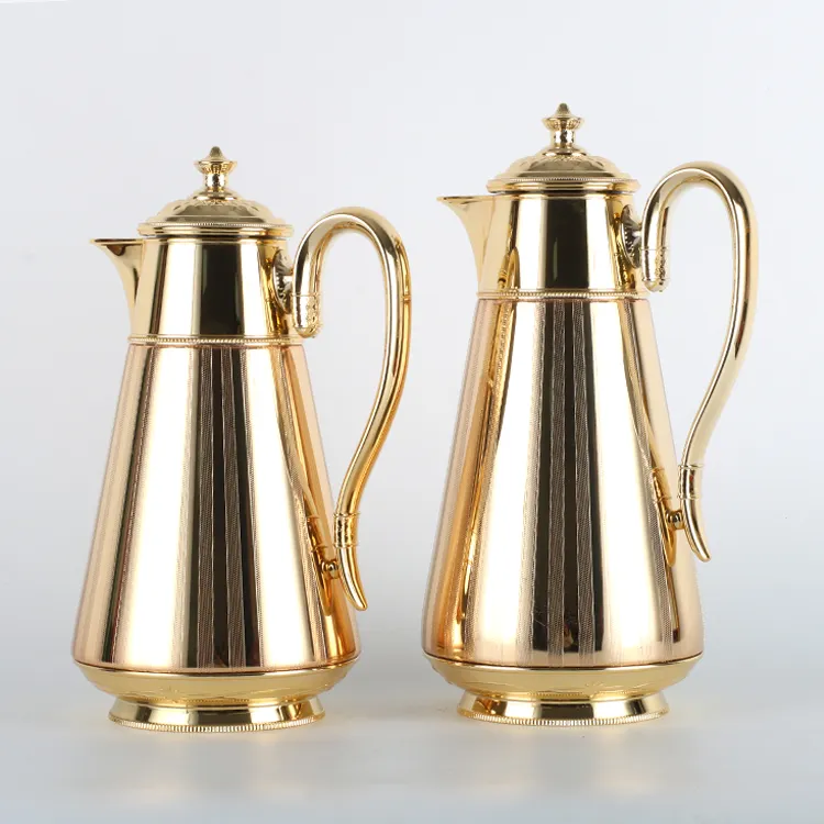 New Coming Y2022 Arabic whole body embossed 700ml gold Metal Body Glass Vacuum Flask Hot and Cold Coffee Jug