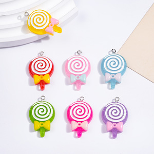 Colgante de resina con forma de corazón de piruleta de dibujos animados, pequeño accesorio de joyería DIY, decoración para cadena de teléfono y llavero - Product Image 4