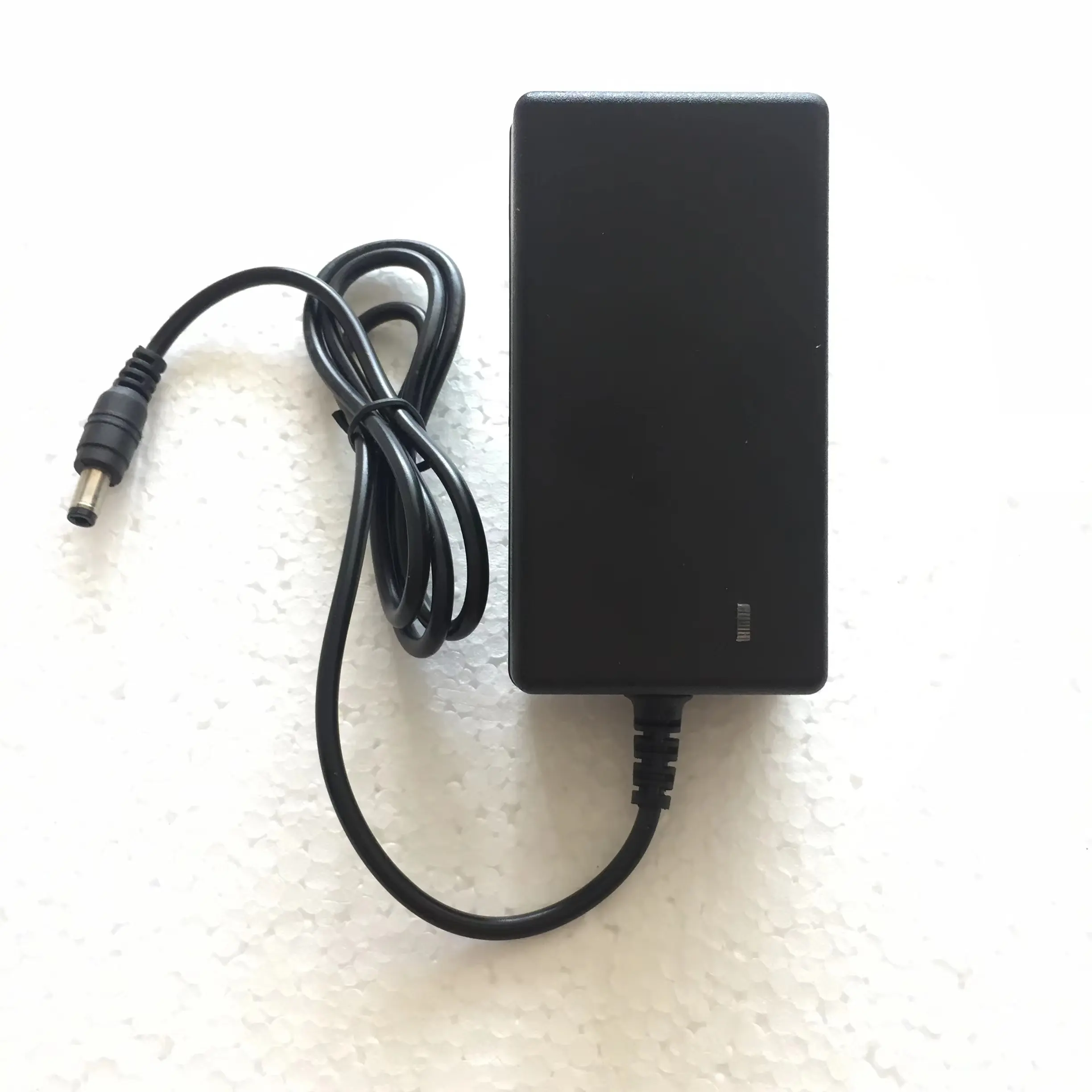 Muurbevestiging Ac 100 ~ 240V Naar Dc 12V 5a 60W Power Adapter Met Dc Output Connector