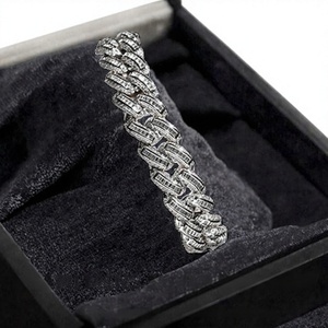 Pulsera de Plata 925 con Moissanita, Eslabones Cubanos, Corte Brillante Redondo, Engaste en Canal, Geométrica, Lujo, Unisex, Uso Diario - Product Image 2