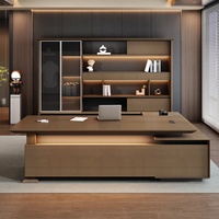 Set Meja Eksekutif Mewah Modern CEO Meja Kayu Walnut Abu-abu Kursi Kantor Perakitan Mudah Ramah Lingkungan Dapat Diperpanjang Modular