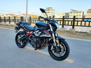 Moto Benelli TNT <span class=keywords><strong>600</strong></span> 600cc à Moteur Quatre Cylindres en Ligne, Moteur Durable et Coût d'Entretien Réduit - Product Image 5