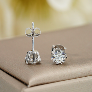 ต่างหูเงินแท้ Starsgem S925 แบบคลาสสิก ประดับเพชรโมอิสซาไนต์ทรงกลมเจียระไนแบบบริลเลียนต์ ขนาด 5 มม. และ 6.5 มม. ระดับความสะอาด VVS เหมาะสำหรับงานแต่งงานและงานหมั้น - Product Image 3