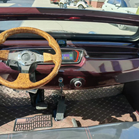 Voiture de golf électrique vintage 2 places, style rétro, toit ouvert, véhicule touristique