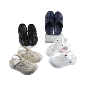 รองเท้าแตะผู้ชายขนาดใหญ่เรื่องอื้อฉาวฤดูร้อนใหม่ล่าสุด - Product Image 1