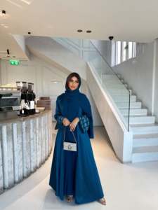 LEDUO – Tenue Quotidienne Musulmane Modeste Personnalisée, Élégante et Luxueuse, en Tissu Teinté avec Manchettes Ornées - Product Image 2