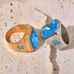 טבעת ההיפ הופ של מנגל פלדת אל חלד מצופה זהב יהלום זכוכית בסגנון קלאסי למסיבות - Product Image 1