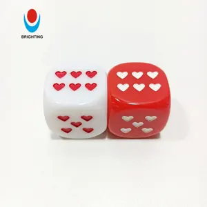 ODM OEM 25毫米心形圆点定制雕刻标志设计丙烯酸树脂木制骰子玩具塑料彩色圆点家庭棋盘游戏