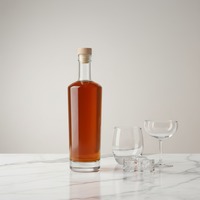 Bouteille en verre vide personnalisable de 700 ml/750 ml pour spiritueux (vin, gin, whisky, vodka) avec bouchon en liège, gravure et finition mate givrée – Vente en gros usine