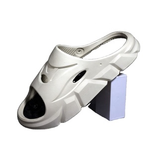 Claquettes de massage unisexes légères à bout ouvert, semelle EVA, dessus en plastique, confortables pour l'extérieur en été - Product Image 1