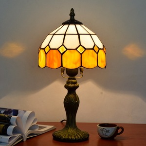 Vendita calda moderna lampada da tavolo Tiffany eco-friendly antico cristallo ovale paralume in vetro colorato <span class=keywords><strong>per</strong></span> soggiorno camera da letto Cafe flessibile - Product Image 4