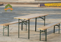 Ensemble table et banc pliants en bois de sapin massif poli et lisse, avec pieds en métal robustes et bords arrondis, pour jardin, terrasse, fête, repas en plein air