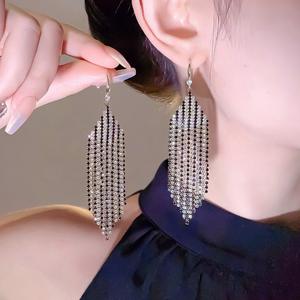 Pendientes de Perlas de Imitación con Forma de Corazón Vintage para Mujer, Tendencia 2026, Aleación de Zinc de Alta Calidad, Personalizados, para Fiestas - Product Image 2