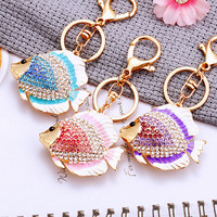 Porte-clés en strass cristal en forme de poisson, joli et mignon, animal marin, poisson rouge, breloque à suspendre pour sac femme