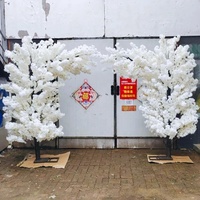 Arbres en forme d'arc de fleurs artificielles de cerisier pour la décoration de mariage A92 Event Decor Direct Tall Faux Sakura Flower Handmade Fake Tree
