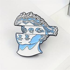 Tùy Chỉnh Thiết Kế Kim Loại Ve Áo <span class=keywords><strong>Pin</strong></span> Giản Dị Màu Ngọc Lam Kết Cấu Màu Trắng Và Màu Xanh Trật khớp Điêu Khắc Trang Trí Trâm Hat Mềm Men <span class=keywords><strong>Pin</strong></span> - Product Image 3