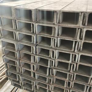 Poutre en acier carbone de structure en U haute résistance et durable A36 Q235 Gr50 <span class=keywords><strong>300</strong></span> x 100, poutre universelle <span class=keywords><strong>UPN</strong></span> <span class=keywords><strong>300</strong></span> conforme à la norme ASTM - Product Image 1