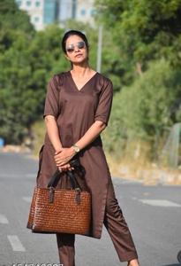 Nouveau Look Fency Style indien coton mélangé Kurtis et pantalon ensemble pour femmes Salwar Kameez Style meilleur prix de gros - Product Image 6