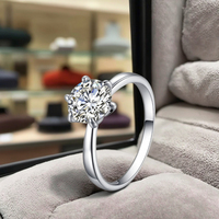 Romantique Brillant 5A Zircon Anneau pour Femmes Classique Ovale Coupe En Acier Inoxydable Cuivre Incrustation Religieux Style Fiançailles Anniversaire
