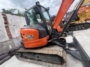 Mini-excavatrice sur chenilles Kubota KX163 d'occasion, d'origine japonaise, 5,6 tonnes, bon état - Product Image 2