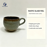 Tasse à matcha en céramique unique, faite à la main, de style rétro et luxueux, irrégulière, avec soucoupe pour café et latte