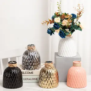 Articoli per la casa decorare vaso moderno cinese vasi di fiori in ceramica vaso nordico placcato oro di lusso all'ingrosso