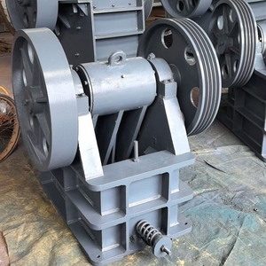 Kleiner Backenbrecher, primäre Grobzerkleinerungsanlage, tragbare Mini-Steinbrechmaschine für den Goldbergbau - Product Image 3