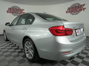 BMW Série 3 2018, conduite à gauche, sièges en cuir, 6 places, toit ouvrant, phares LED, caméra de recul, voiture d'occasion en gros à vendre, meilleur prix - Product Image 5