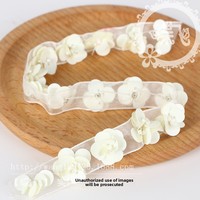 Décoration d'intérieur DIY faite à la main en tricot, style ethnique pastoral chic, avec perles tridimensionnelles, strass, petites fleurs et ruban de dentelle
