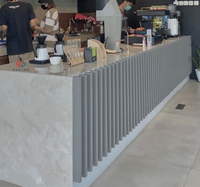 Comptoir de bar personnalisé en surface solide pour boulangerie, restaurant, café, bar commercial moderne avec garantie de 10 ans