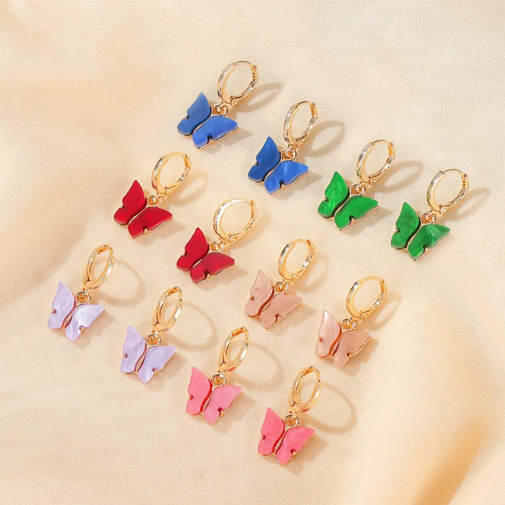 Artilady Cute Korean Gold Tier Acryl Schmetterling Anhänger Charms Kunststoff Kreis Creolen für Mädchen Schmuck