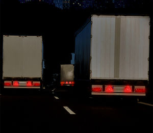 تخفيض كبير مخصص أحمر للسيارة عاكس الضوء الخلفي لوحة مثلث لوحة تحذير السلامة للشاحنة مقطورة التبعي - Product Image 6