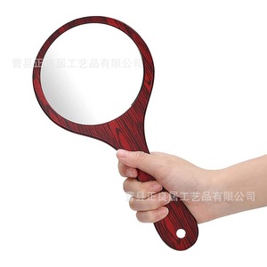 Miroir de maquillage rond en bois avec poignée en bois rouge, miroir de beauté portable pour un usage quotidien - Product Image 1