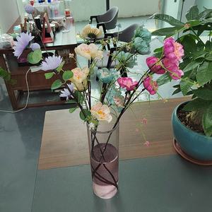 Vase à fleurs cylindrique en acrylique, style post-moderne, services de découpe et de moulage, couleur et taille personnalisées pour <span class=keywords><strong>la</strong></span> décoration de <span class=keywords><strong>la</strong></span> maison, du bureau ou de mariage - Product Image 2