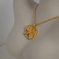 Collar con Colgante Redondo de Ángel Cupido Vintage de Acero Inoxidable Chapado en Oro de 18k, Resistente al Deslustre, Joyería Diaria, Nuevo y Popular de Dazan 2024