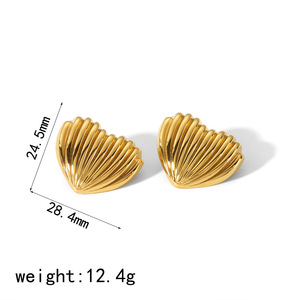 Heart-Shaped <b>Stud</b> Earrings In <b>Titanium</b> Steel With Vertical Stripes 18k Gold Plated For Fashion Jewelry - Product Image 4