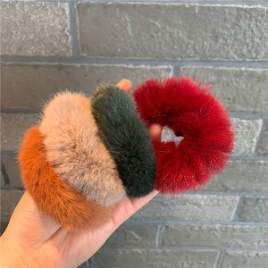 Net red ins autunno e inverno peluche maiale intestino crasso anello per capelli anello per intestino grasso cute white hairy head rope furry rubberband - Product Image 2