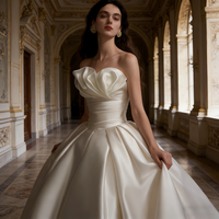 Robes de mariée modernes sans bretelles, grandes tailles, coupe trapèze, avec nœuds et fleurs, en dentelle, taille naturelle, en satin, style français, élégantes et au design simple