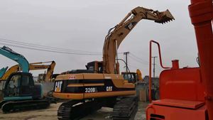 รถขุดมือสอง Caterpillar 320BL ขนาด 20 ตัน รุ่น CAT320BL พร้อมระบบไฮดรอลิกเดิมๆ ลดราคาพิเศษ - Product Image 5