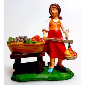 Figurine de femme avec fruits, hauteur 10 cm - Product Image 1