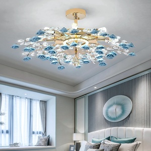 Lampadario a Soffitto in Ceramica e Cristallo con Fiori di Rosa in Stile Francese, Lampada a Sospensione Creativa per Camera da Letto, Hotel e Arredamento Domestico - Product Image 2